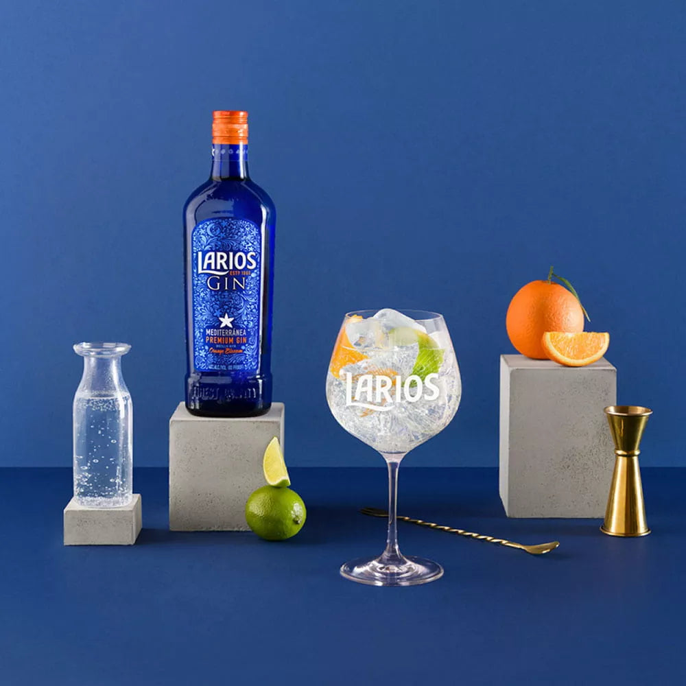 GIN LARIOS 12 40% 0,7L + KIELISZEK