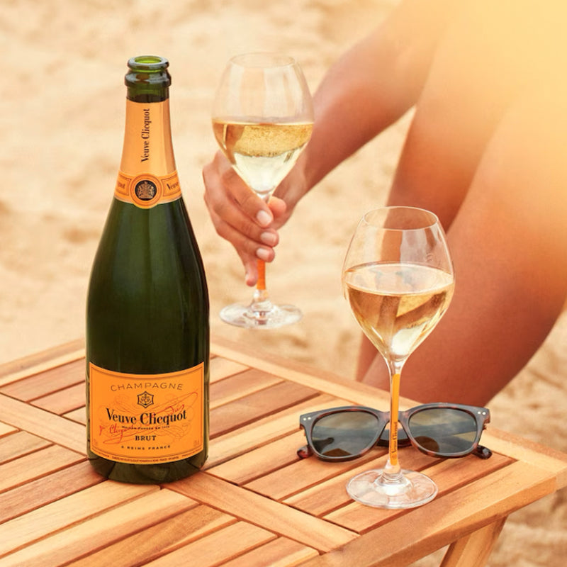 SZAMPAN VEUVE CLICQUOT BRUT 12,5% 0,75L W KARTONIKU